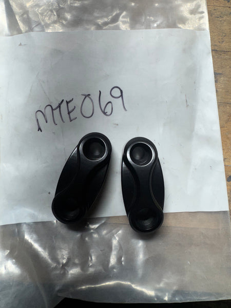 Motone Custom Top Riser Clamps - for One Inch Bars - Black