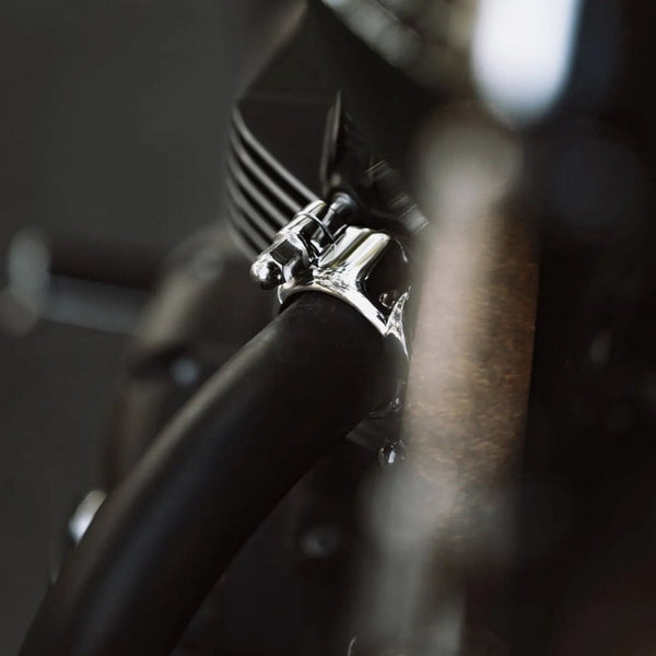 Motone Stealth Exhaust Clamps for LC Triumph